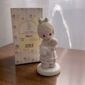 Precious Moments "A Special Delivery" Figurine